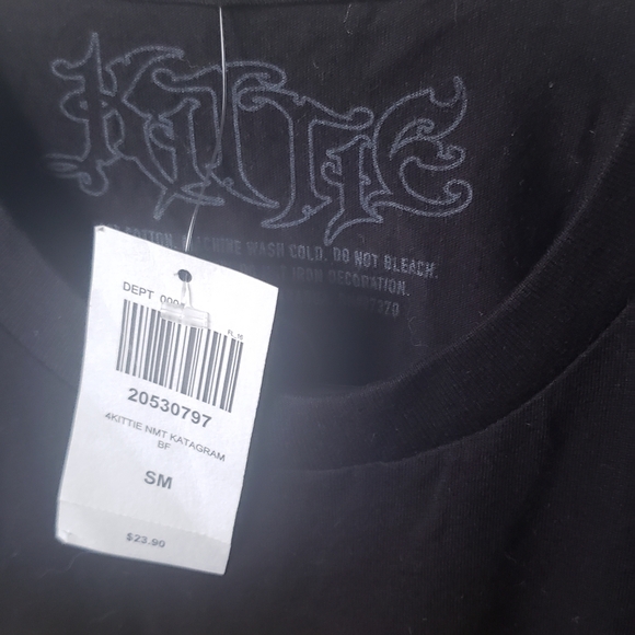 Hot Topic Black Graphic T-Shirt - Picture 4 of 4